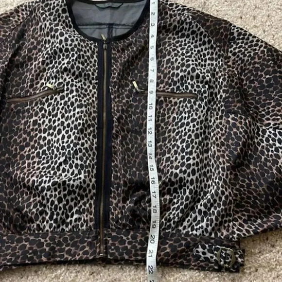 TOV Holy animal print short zipper jacket size med/large 42 with zipper - Picture 9 of 11